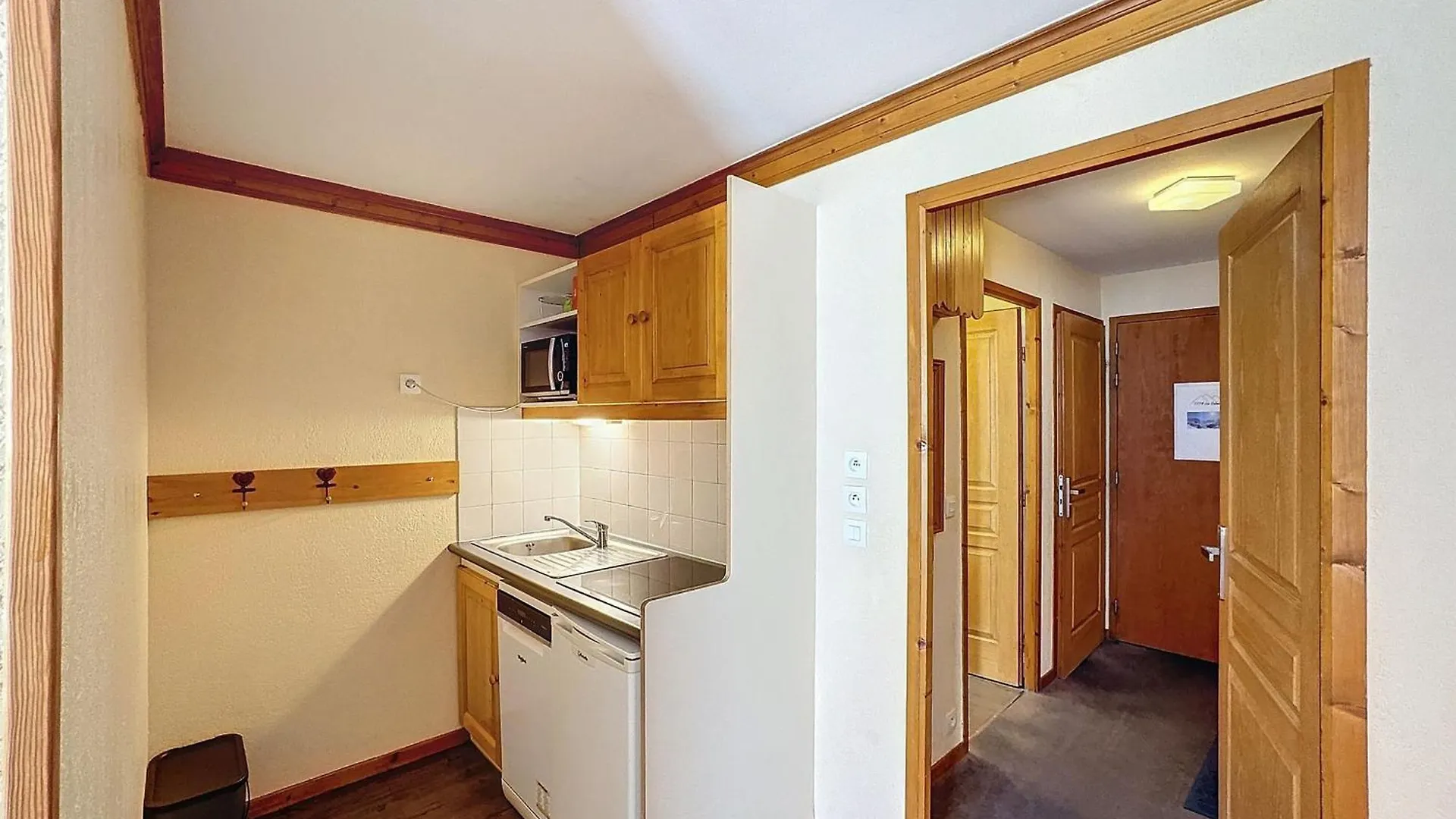Apartment Appartement 3 Pieces, 40M², Balcon Sud, Skis Aux Pieds, 6 Pers. Confort Alpine Inoubliable - Fr-1-178-382 Les Bruyeres France